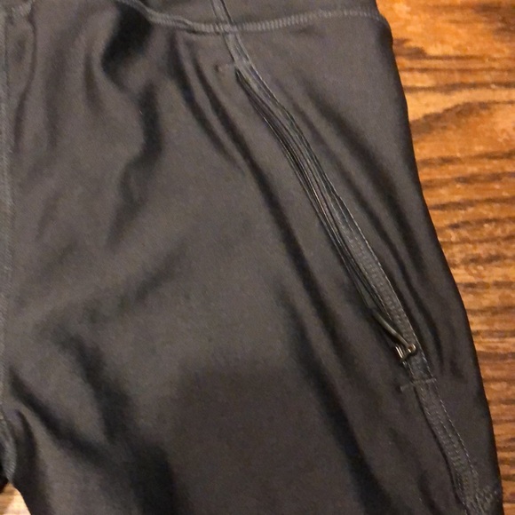 Under Armour compression running leggings - Picture 6 of 8